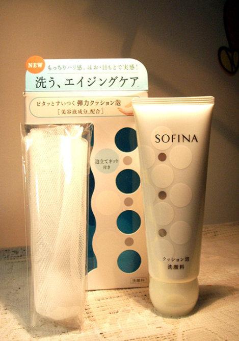 超好用的SOFINA超细腻弹力洁面乳