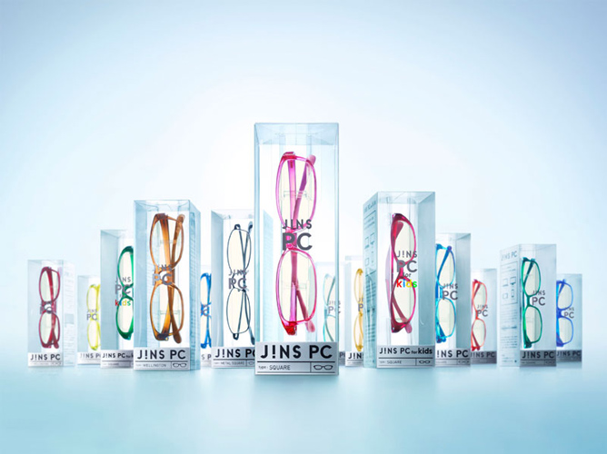 眼镜“JINS PC”