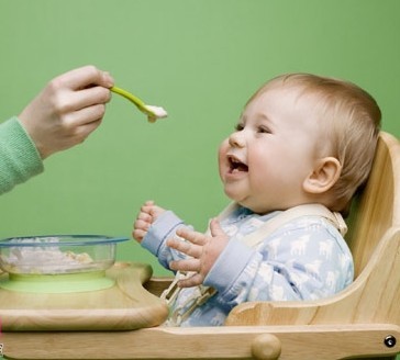 大米做的婴儿餐具很安全